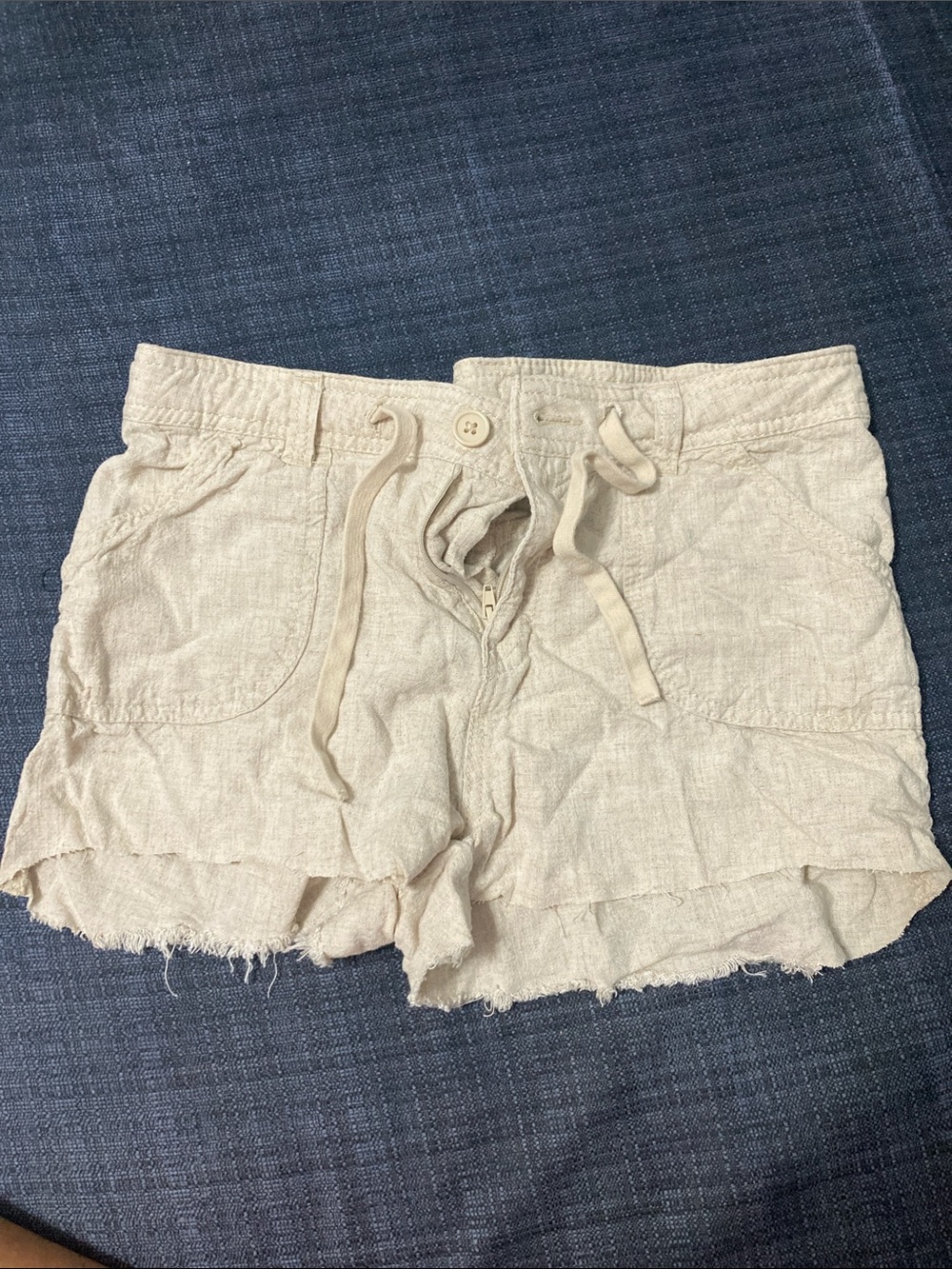 Women’s Cream Linen-Blend Drawstring Shorts